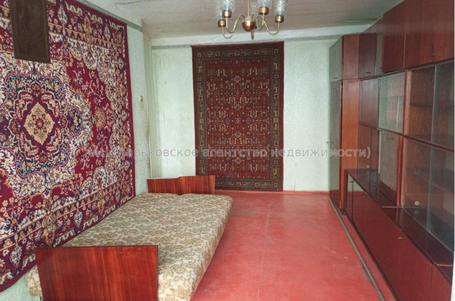 Продам квартиру, Непокоренных ул. , 1 кім., 32 м², советский ремонт 