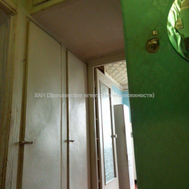Продам квартиру, Непокоренных ул. , 1 кім., 32 м², советский ремонт 