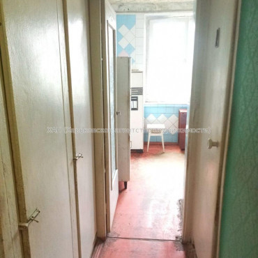 Продам квартиру, Непокоренных ул. , 1 кім., 32 м², советский ремонт 