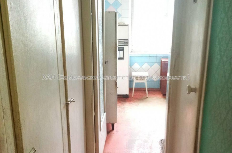 Продам квартиру, Непокоренных ул. , 1 кім., 32 м², советский ремонт 