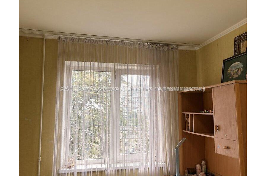 Продам квартиру, Каденюка ул. , 3  ком., 59.20 м², капитальный ремонт 