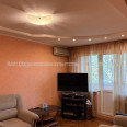 Продам квартиру, Каденюка ул. , 3  ком., 59.20 м², капитальный ремонт 