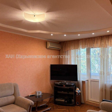 Продам квартиру, Каденюка ул. , 3  ком., 59.20 м², капитальный ремонт 