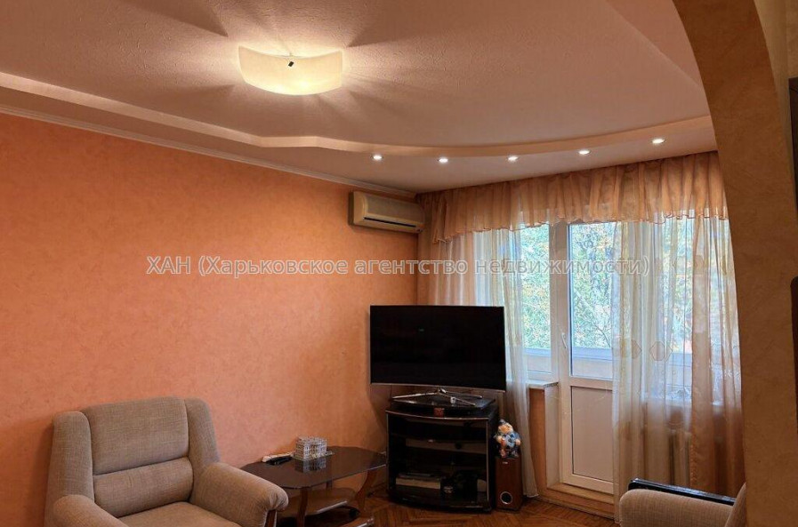 Продам квартиру, Каденюка ул. , 3  ком., 59.20 м², капитальный ремонт 