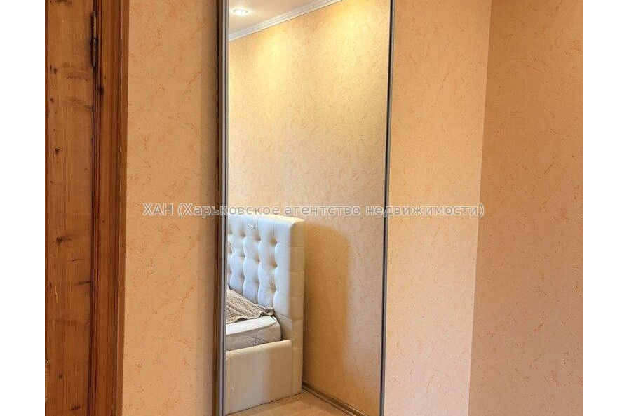 Продам квартиру, Каденюка ул. , 3  ком., 59.20 м², капитальный ремонт 