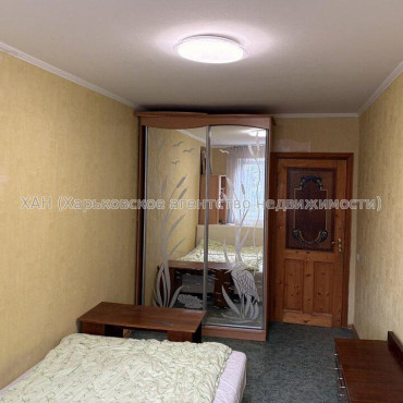 Продам квартиру, Каденюка ул. , 3  ком., 59.20 м², капитальный ремонт 