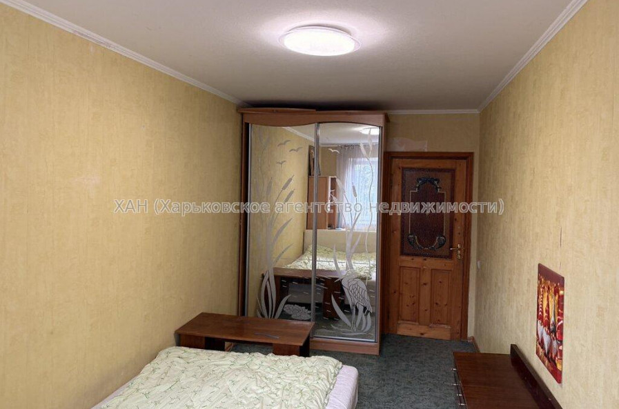 Продам квартиру, Каденюка ул. , 3  ком., 59.20 м², капитальный ремонт 