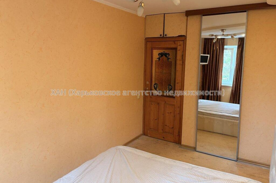 Продам квартиру, Каденюка ул. , 3  ком., 59.20 м², капитальный ремонт 