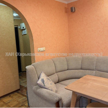 Продам квартиру, Каденюка ул. , 3  ком., 59.20 м², капитальный ремонт 
