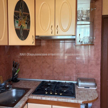 Продам квартиру, Каденюка ул. , 3  ком., 59.20 м², капитальный ремонт 