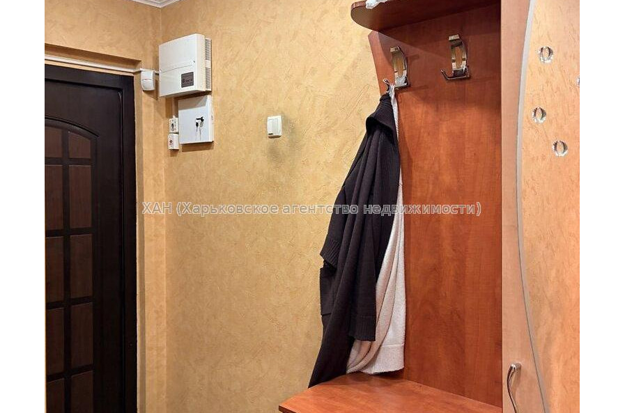 Продам квартиру, Каденюка ул. , 3  ком., 59.20 м², капитальный ремонт 