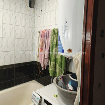 Продам квартиру, Людвига Свободы просп. , 3  ком., 70.40 м², косметический ремонт 