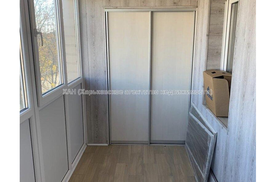 Продам квартиру, Науки просп. , 2  ком., 52.50 м², капитальный ремонт 