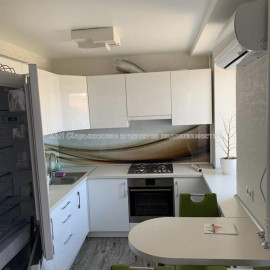 Продам квартиру, Науки просп. , 2  ком., 52.50 м², капитальный ремонт