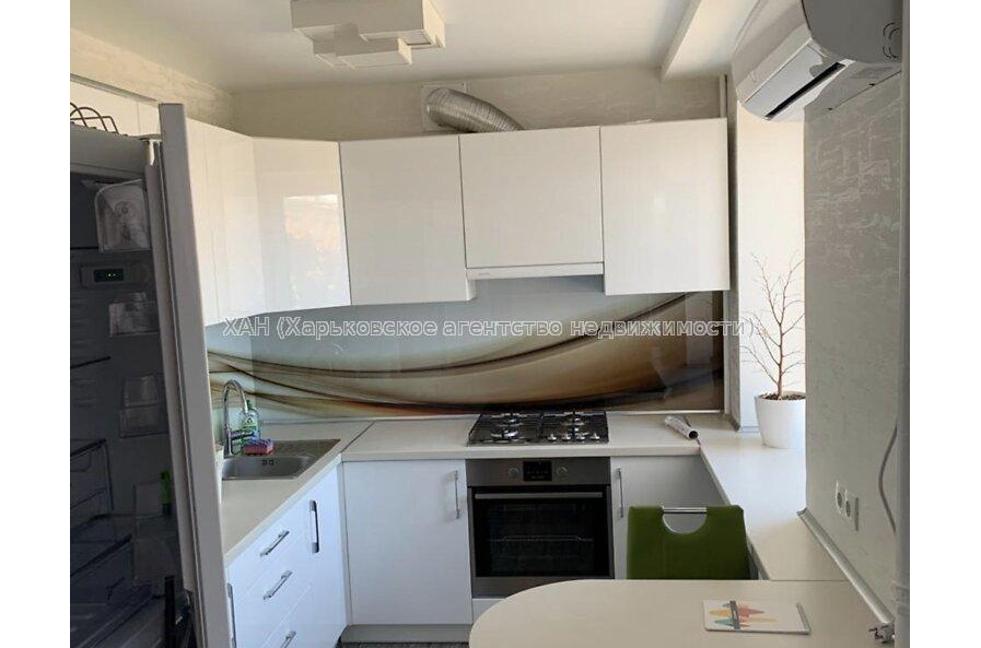 Продам квартиру, Науки просп. , 2  ком., 52.50 м², капитальный ремонт 