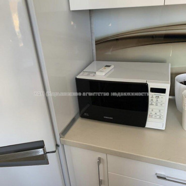 Продам квартиру, Науки просп. , 2  ком., 52.50 м², капитальный ремонт 