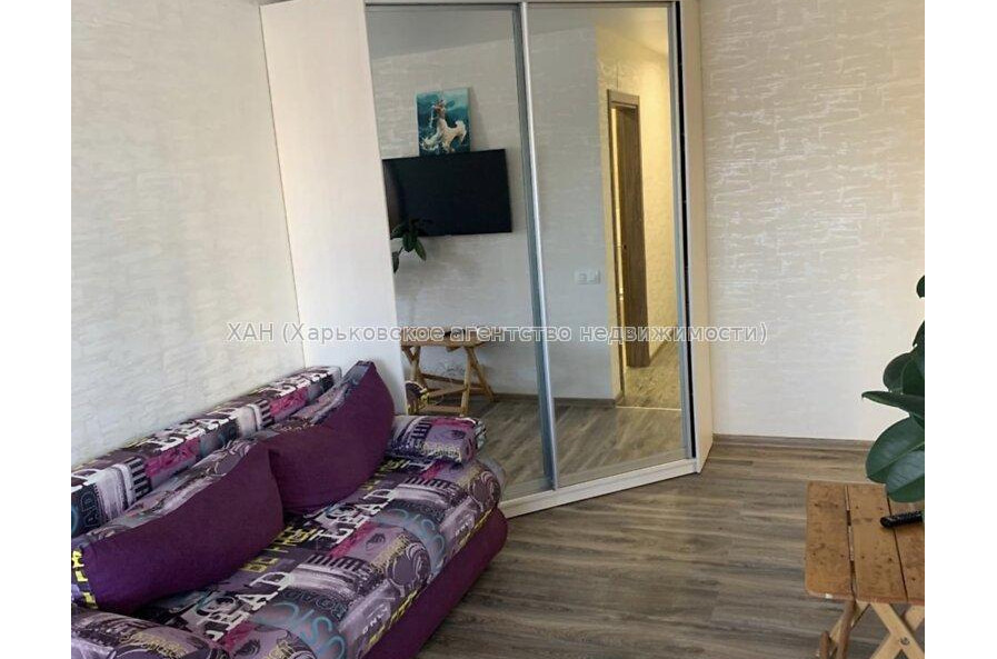 Продам квартиру, Науки просп. , 2  ком., 52.50 м², капитальный ремонт 