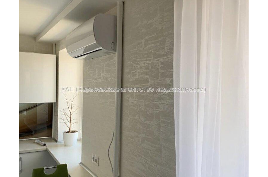 Продам квартиру, Науки просп. , 2  ком., 52.50 м², капитальный ремонт 