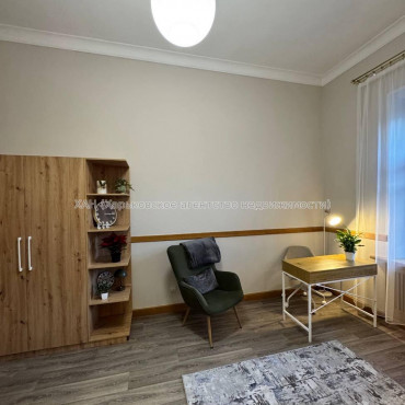Сдам нежилую недвижимость, помещение свободного назначения , 1  ком., 25 м², капитальный ремонт 
