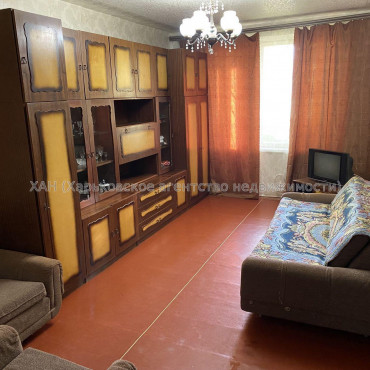 Продам квартиру, Холодногорская ул. , 3  ком., 70 м², советский ремонт 