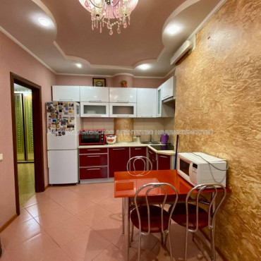 Продам квартиру, 1 кім., 54 м², авторский дизайн 