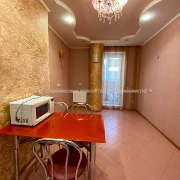Продам квартиру, 1 кім., 54 м², авторский дизайн 