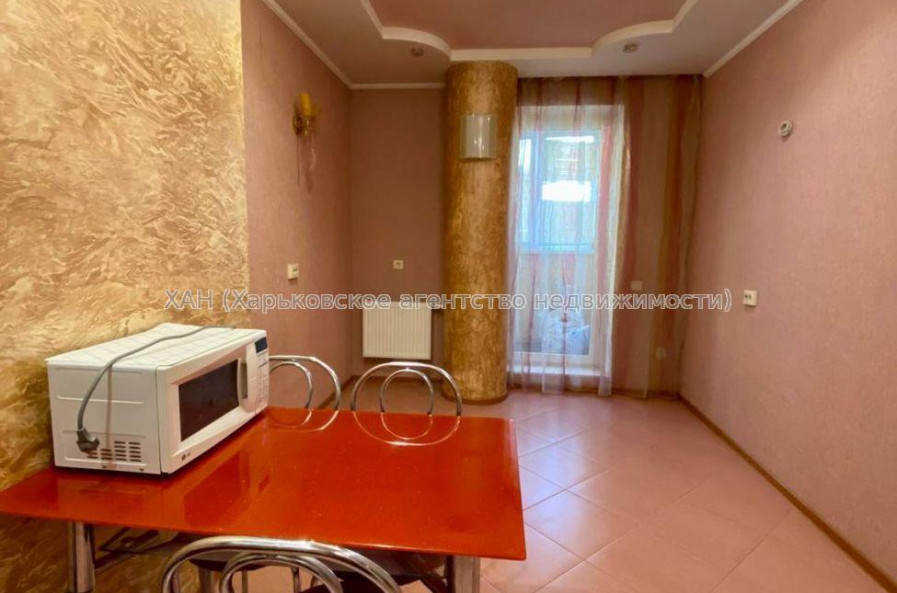 Продам квартиру, 1 кім., 54 м², авторский дизайн 
