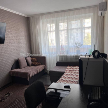 Продам квартиру, Зубарева Александра ул. , 1  ком., 33 м², косметический ремонт 