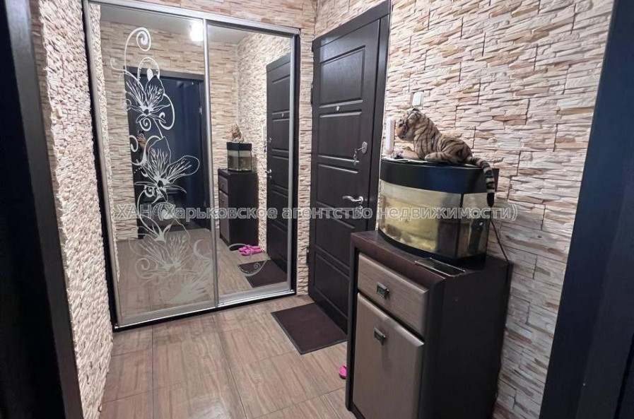 Продам квартиру, Зубарева Александра ул. , 1  ком., 33 м², косметический ремонт 