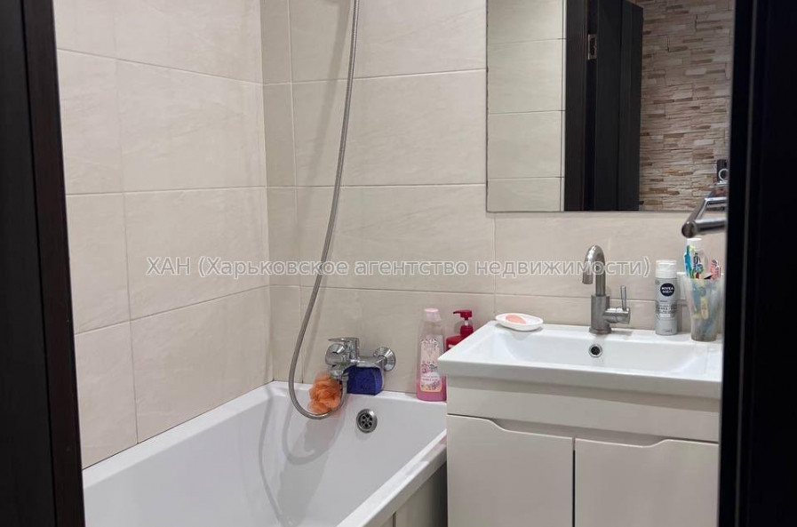 Продам квартиру, Зубарева Александра ул. , 1  ком., 33 м², косметический ремонт 