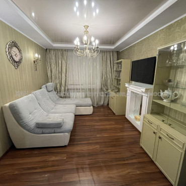 Продам квартиру, 3  ком., 66 м², советский ремонт 