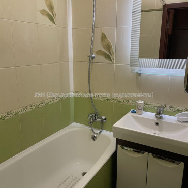 Продам квартиру, 3  ком., 66 м², советский ремонт 