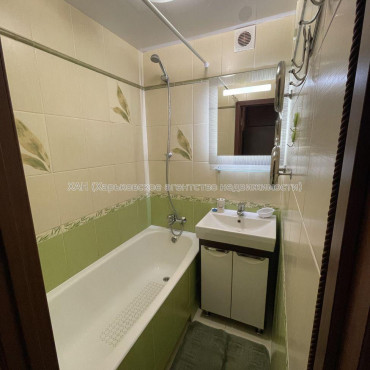 Продам квартиру, 3  ком., 66 м², советский ремонт 