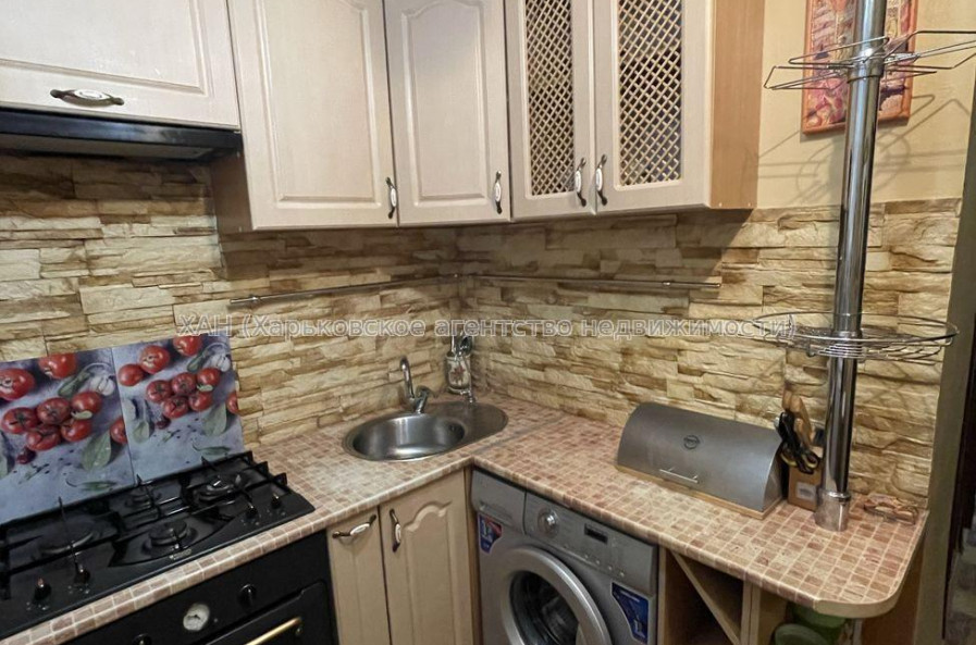 Продам квартиру, 3  ком., 66 м², советский ремонт 
