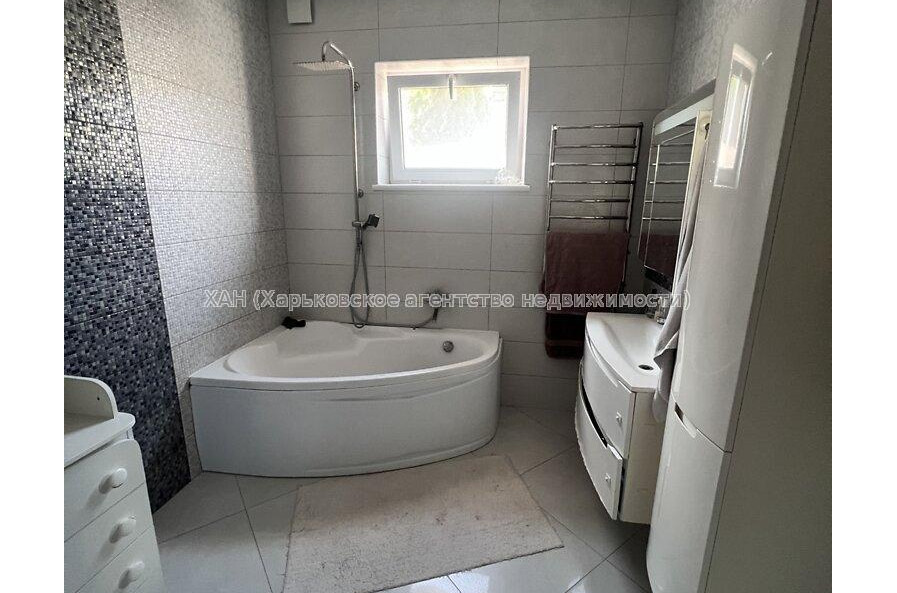 Продам будинок, Боевая ул. , 120 м², 5 соток, капитальный ремонт 
