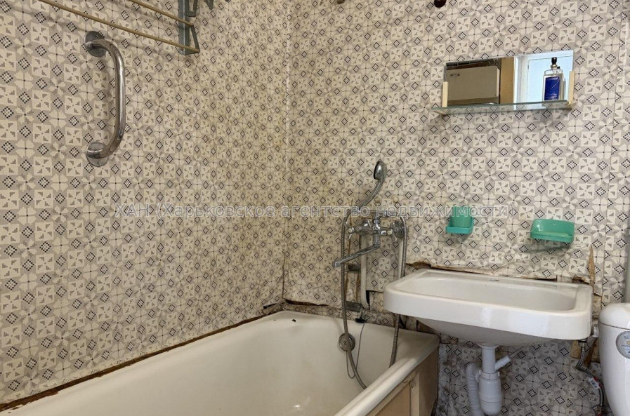 Продам квартиру, Непокоренных ул. , 33 , 1  ком., 33 м², косметический ремонт 