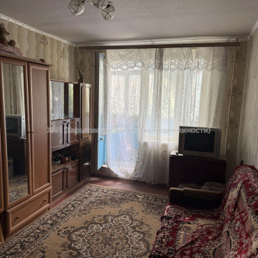Продам квартиру, Валентиновская ул. , 1  ком., 34 м², косметический ремонт 