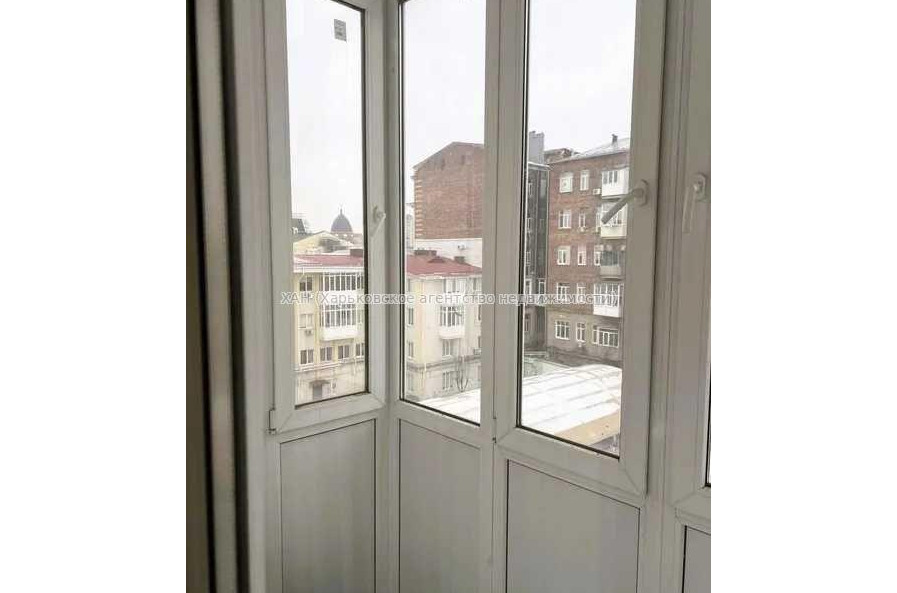 Продам квартиру, Дмитриевская ул. , 3  ком., 63.80 м², евроремонт 