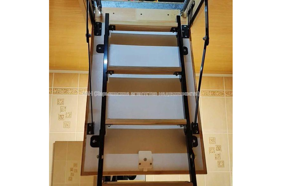 Продам квартиру, Дмитриевская ул. , 3  ком., 63.80 м², евроремонт 