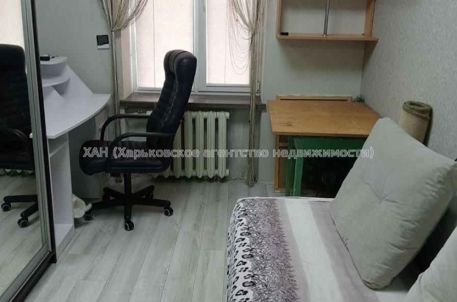 Продам квартиру, Михайлика ул. , 1 кім., 23.30 м², капитальный ремонт 