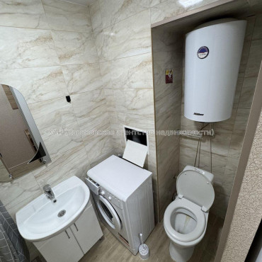 Продам квартиру, Героев Харькова просп. , 1  ком., 29 м², евроремонт 