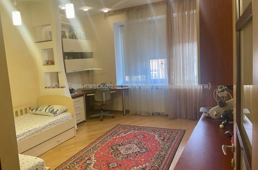 Продам квартиру, Данилевского ул. , 3 кім., 104 м², авторский дизайн 