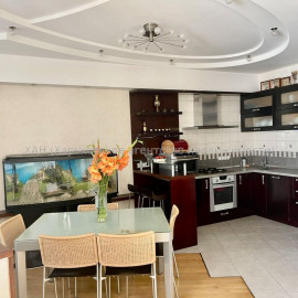 Продам квартиру, Данилевского ул. , 3 кім., 104 м², авторский дизайн