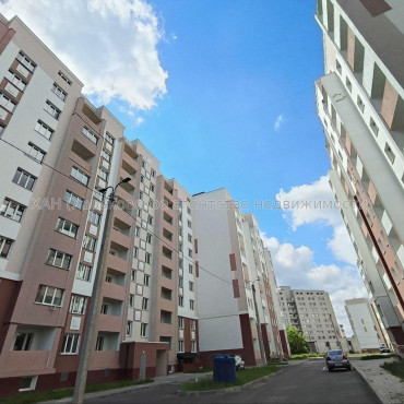 Продам квартиру, Шевченковский пер. , 1  ком., 41.19 м², без внутренних работ 