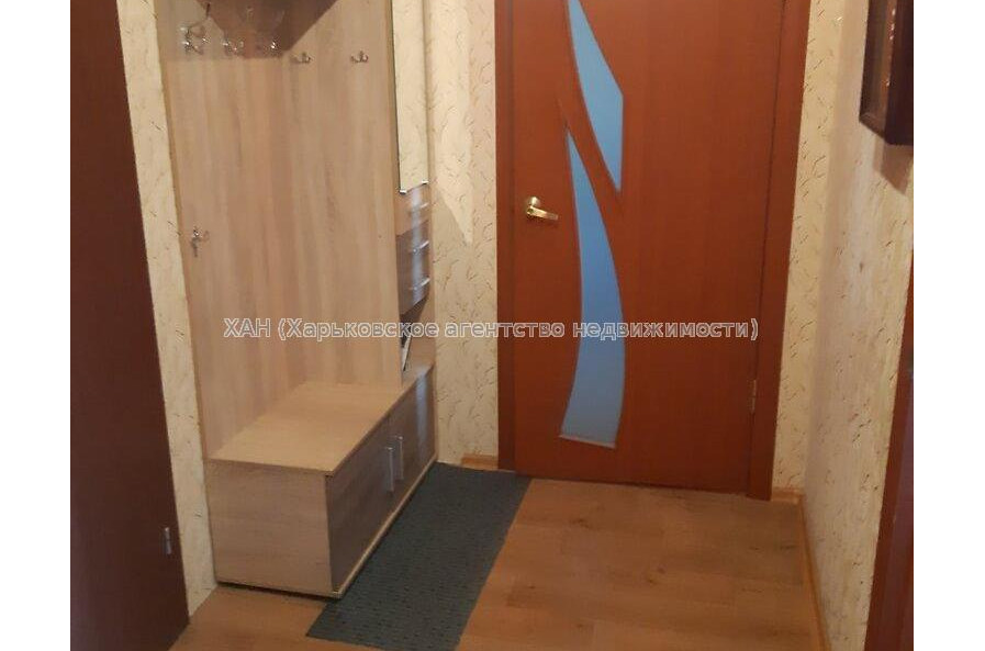 Продам квартиру, Пластичный пер. , 1  ком., 42.70 м², косметический ремонт 