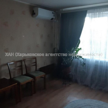 Продам квартиру, Пластичный пер. , 1  ком., 42.70 м², косметический ремонт 