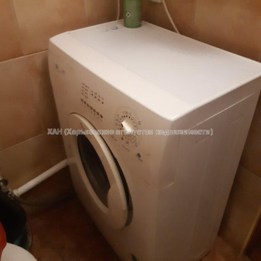 Продам квартиру, Пластичный пер. , 1  ком., 42.70 м², косметический ремонт 