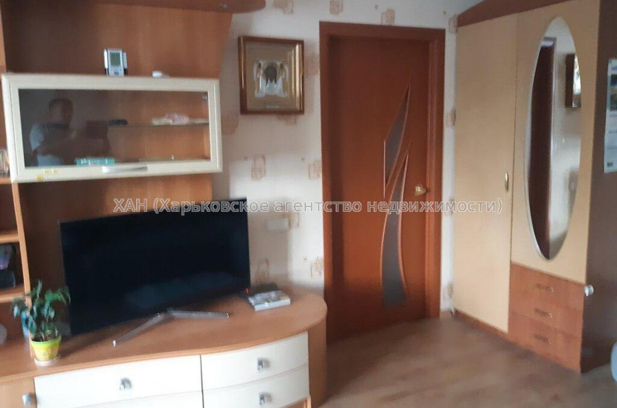 Продам квартиру, Пластичный пер. , 1  ком., 42.70 м², косметический ремонт 