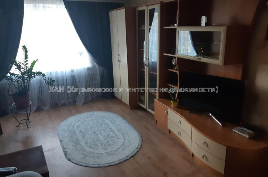 Продам квартиру, Пластичный пер. , 1  ком., 42.70 м², косметический ремонт 