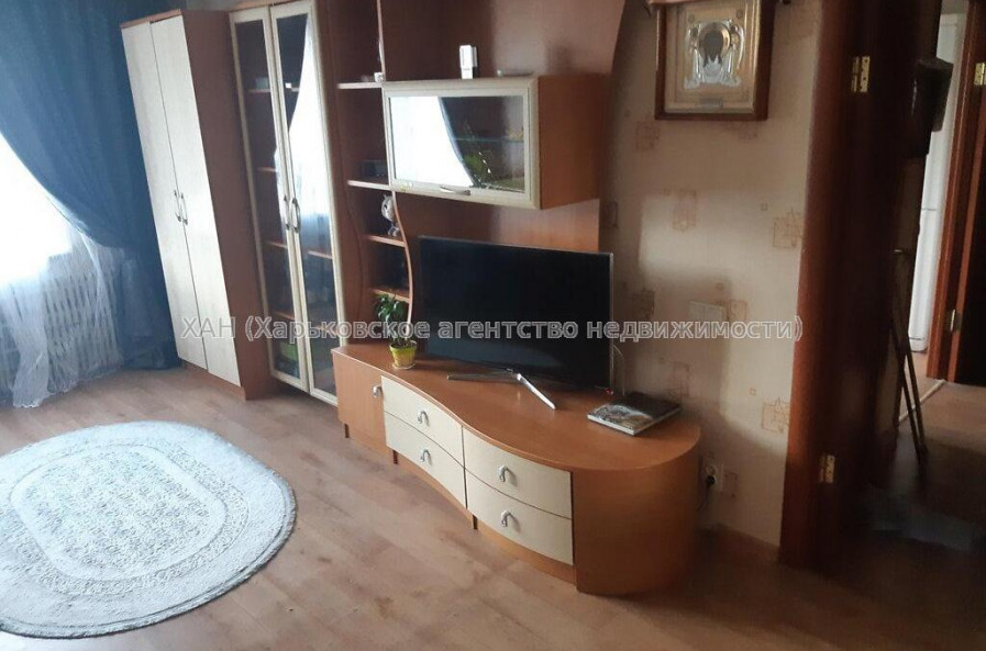 Продам квартиру, Пластичный пер. , 1  ком., 42.70 м², косметический ремонт 